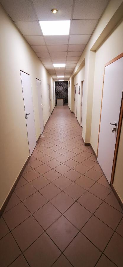 Hostel Powstaniec Wola - Private Rooms Warschau Exterior foto