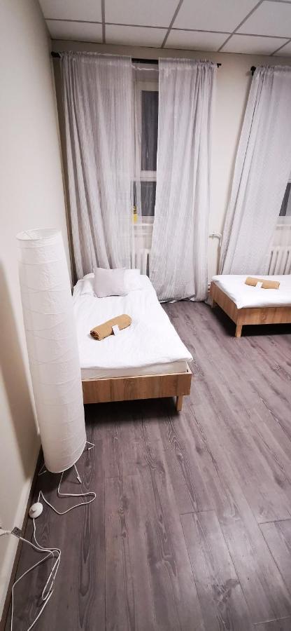 Hostel Powstaniec Wola - Private Rooms Warschau Exterior foto