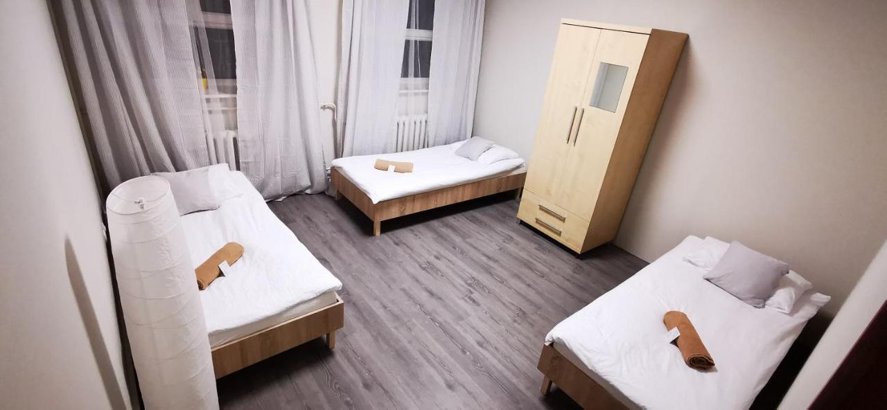 Hostel Powstaniec Wola - Private Rooms Warschau Exterior foto