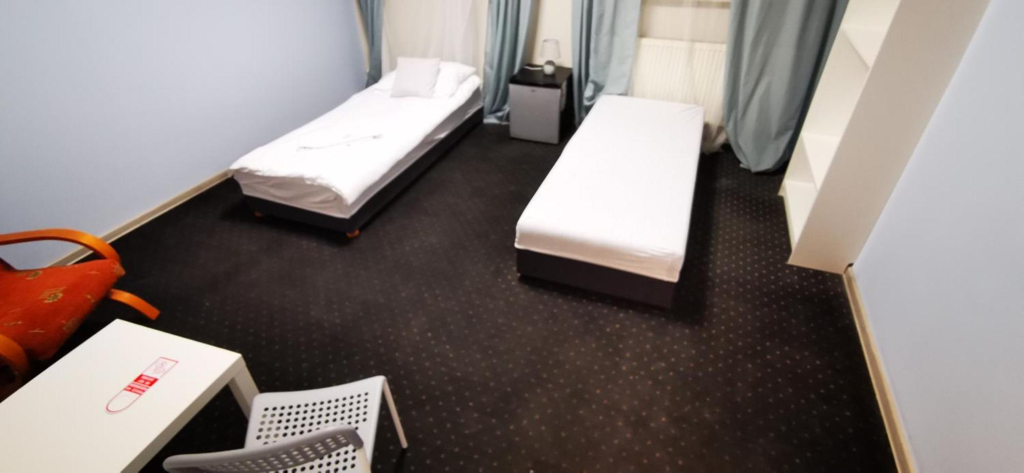 Hostel Powstaniec Wola - Private Rooms Warschau Exterior foto